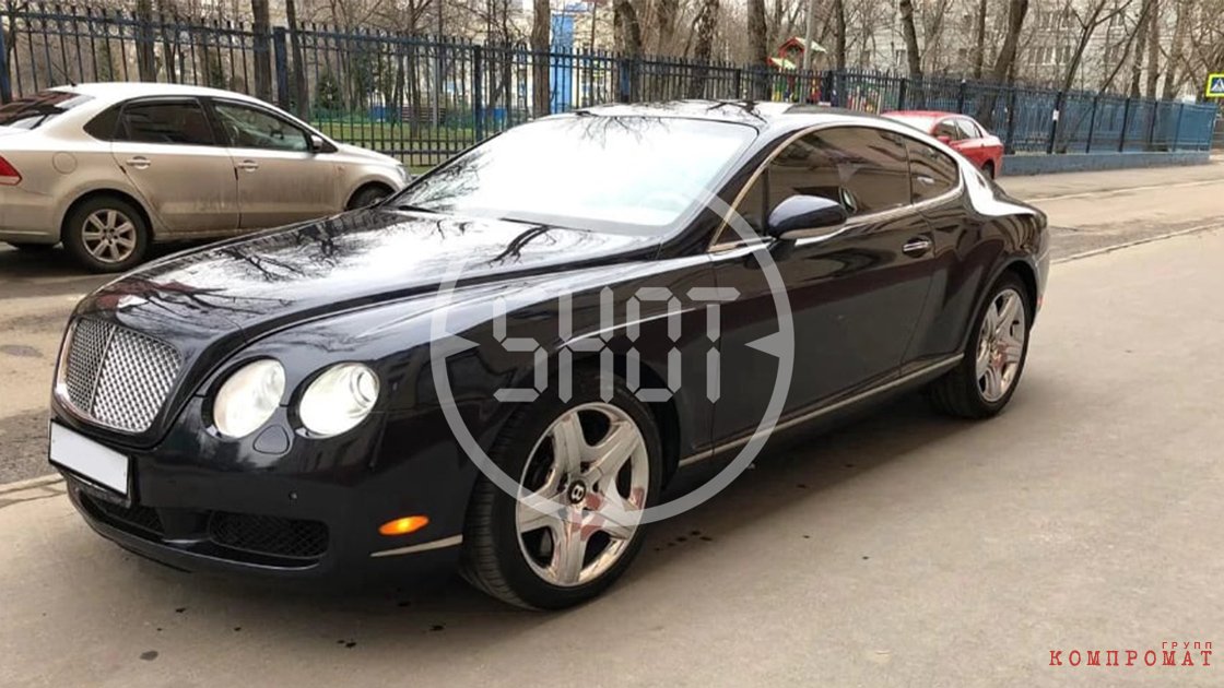 Bentley Continental GT.     1,3 . .        2022    eiqehiqkhiedrm